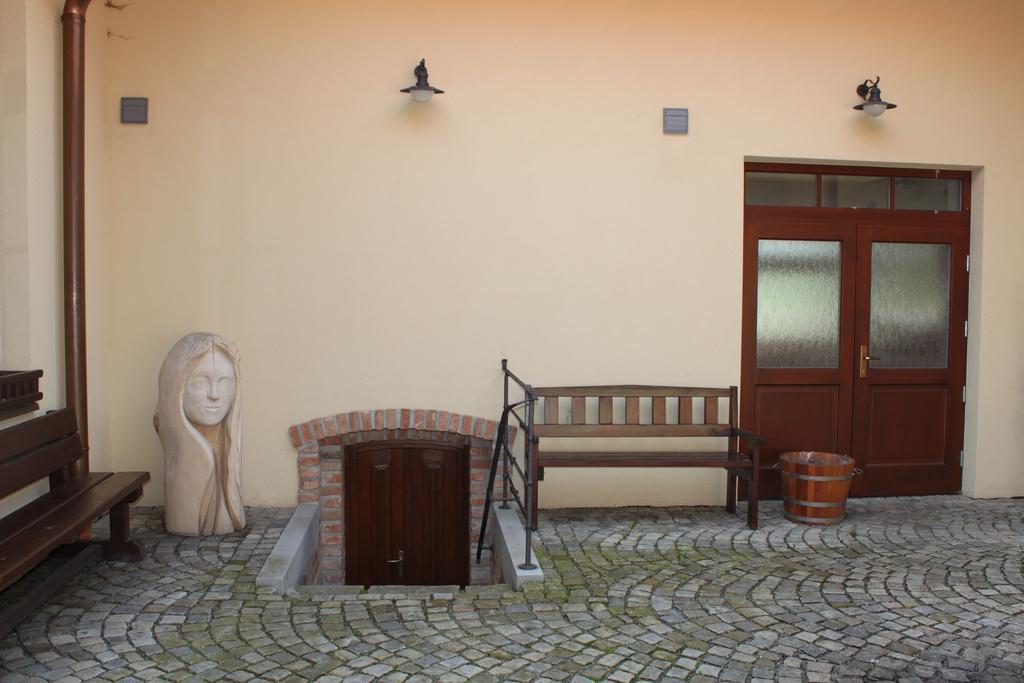 Penzion U Rudolfů Vlasenice Exterior foto